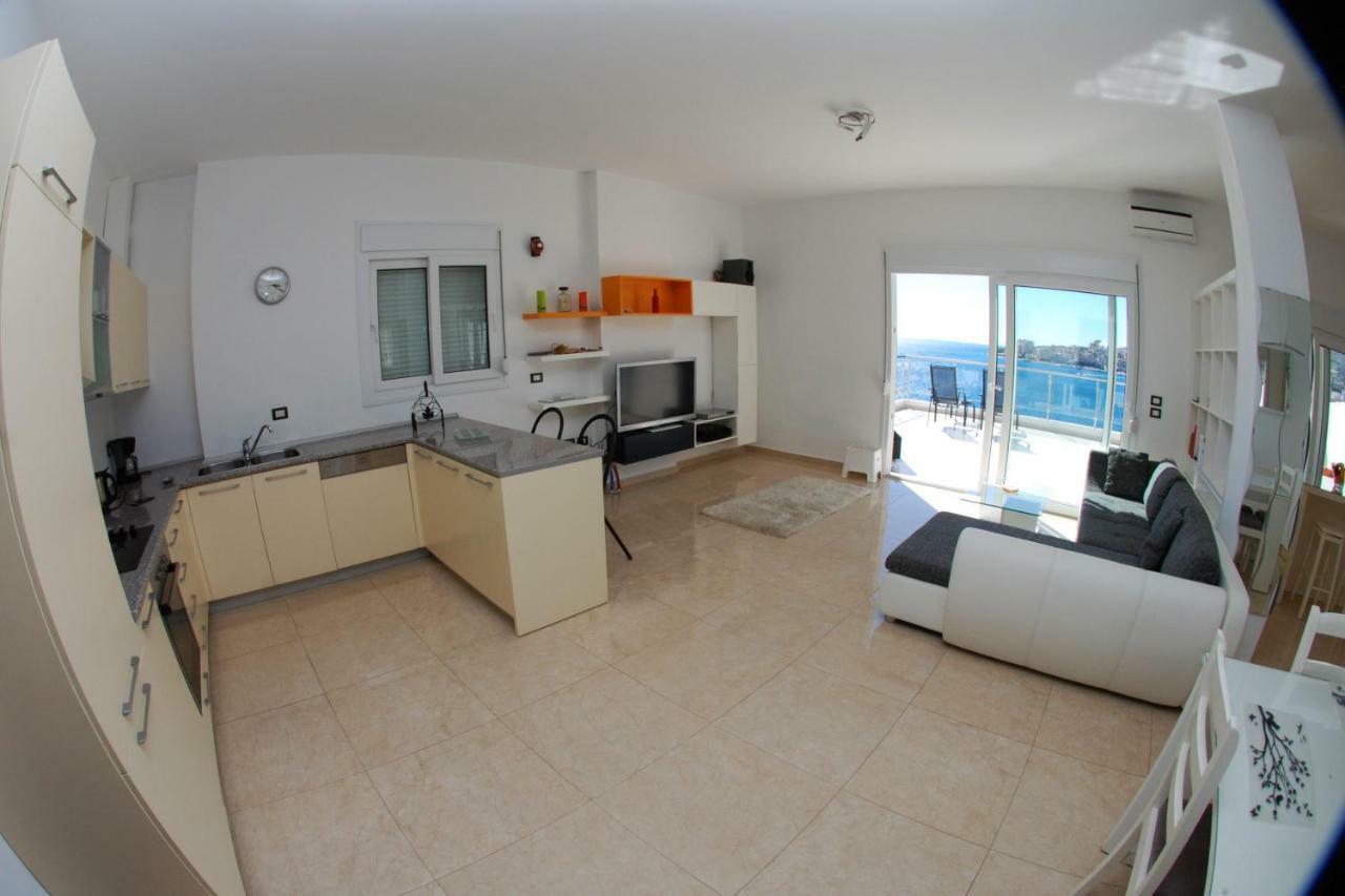SarandëAzzura Flatsアパートメント エクステリア 写真